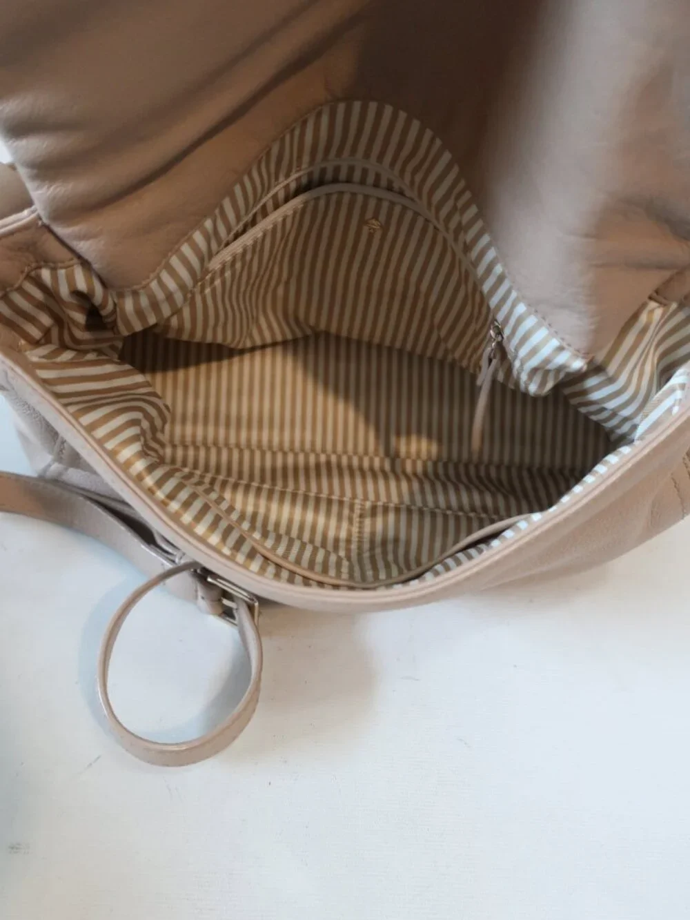 Women Kate Spade Beige Leather Crossbody Bag